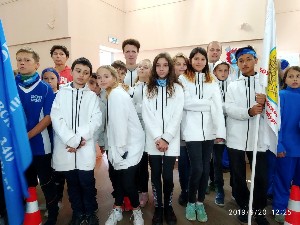 ����������